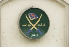 الإخوان تحت الحصار.. ضغوط وحظر وانقسامات تهز التنظيم