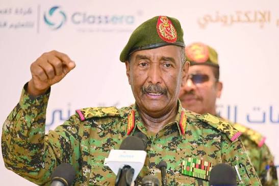 البرهان ومسار سياسي جديد.. هل تتجه قيادة الجيش إلى إعادة تشكيل المشهد السوداني وإبعاد الحركات المسلحة؟