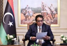 المنفي يرفض إعادة إنتاج الأزمة.. تحذير من ترتيبات جديدة في ليبيا