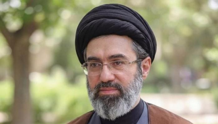 غياب يثير التساؤلات.. بزشكيان يغذي التكهنات بشأن مجتبى خامنئي