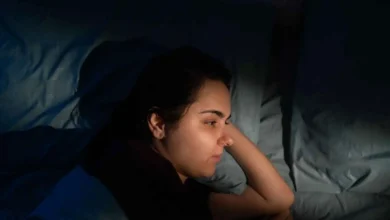 النوم الخفيف.. متى يكون طبيعياً ومتى يستدعي الانتباه؟