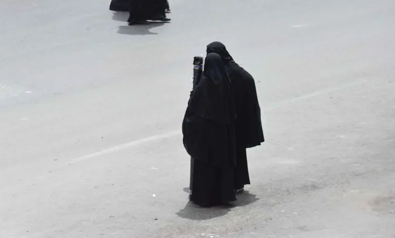 ظهر بالنقاب بعد جريمة قتل.. حقيقة فيديو منقب قنا