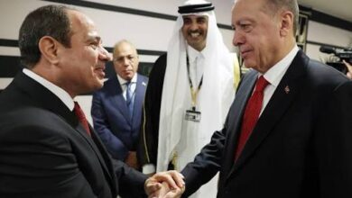 مصر وتركيا والسعودية وقطر.. كيف جعل الدعم الإقليمي الحسم العسكري بديلا عن الحل السياسي؟