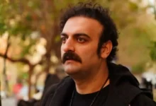 إيران تلاحق مدوّنًا قضائيًا بعد تقليده صوت خامنئي في مقطع ساخر (فيديو)