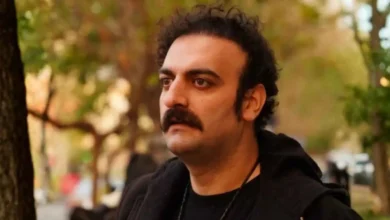 إيران تلاحق مدوّنًا قضائيًا بعد تقليده صوت خامنئي في مقطع ساخر (فيديو)