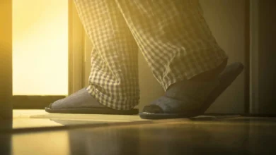 اضطرابات الأمعاء ليلًا.. متى يكون الطعام السبب ومتى تكون العدوى؟