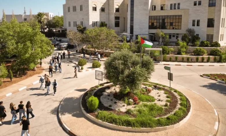 اقتحامات إسرائيلية واسعة في الضفة الغربية ومصادرة نصب تذكاري في جامعة بيرزيت