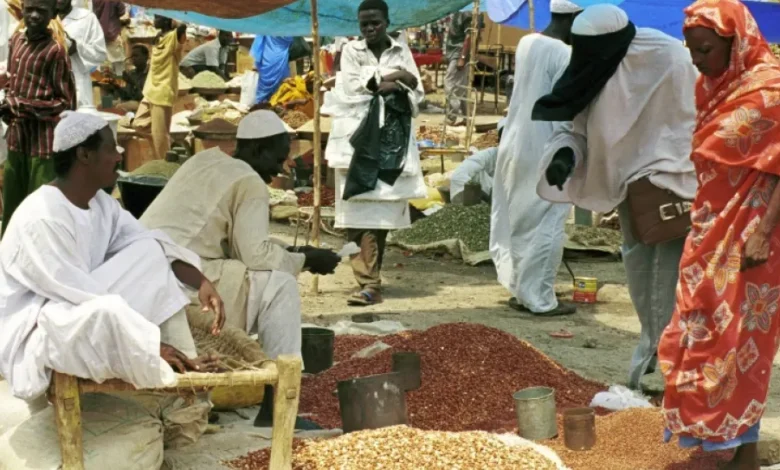الاستيراد والضرائب يفاقمان ارتفاع الأسعار في السودان