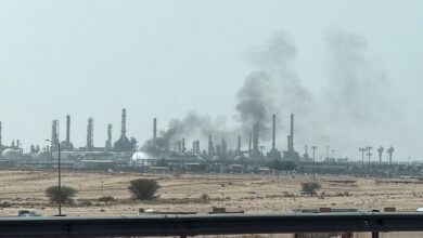 السعودية تحت ضغط الهجمات الصاروخية.. حريق بأرامكو وأضرار في 15 منزلا