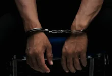 تفاصيل صادمة في فيديو متداول.. كيف انكشف أمر زميل دسّ السم في المياه؟