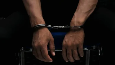 تفاصيل صادمة في فيديو متداول.. كيف انكشف أمر زميل دسّ السم في المياه؟