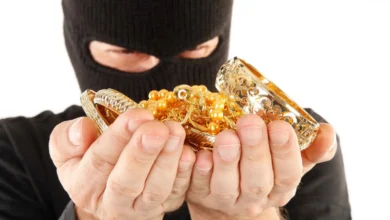 سرق 20 سواراً من متجر بإسطنبول.. لكن المفاجأة كانت بانتظاره (فيديو)