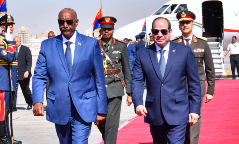 صمت جنرالات الجيش السوداني تجاه الغارات الجوية المصرية: التبعية العسكرية وحسابات الحرب الأهلية
