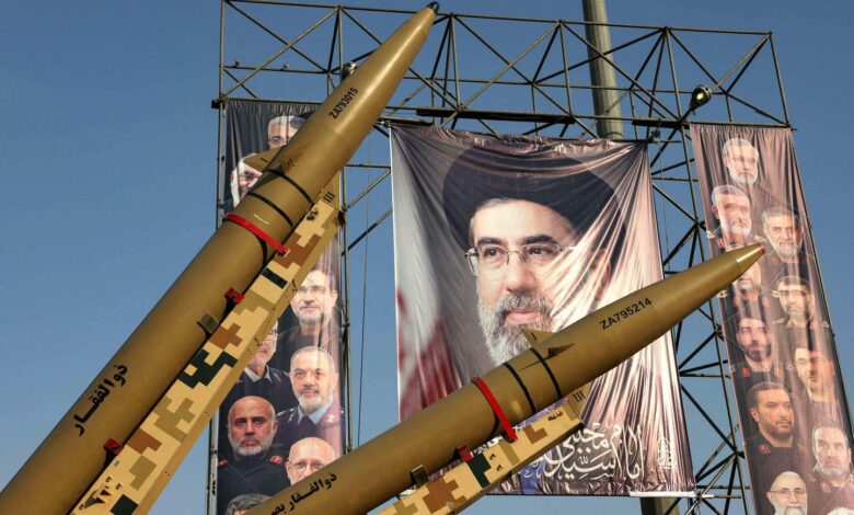 طهران تراهن على الوقت.. مسؤولون إيرانيون يتحدثون عن استنزاف ترامب انتخابيا