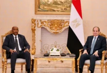 كيف غلّب البرهان تحالفاته مع السيسي على السيادة السودانية؟