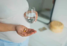 مكملات الحديد للحامل.. لماذا يجب الحذر من الجرعات الزائدة؟