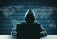 من الإعلانات إلى التجسس.. تحقيق يكشف اتهامات لشركة إسرائيلية بتعقب المستخدمين واختراق أجهزتهم