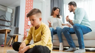 من القلق إلى اضطرابات النوم.. كيف تظهر آثار توتر الوالدين على الأبناء؟