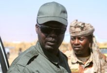 مناوي يرفع سقف التحذير من داخل معسكر بورتسودان.. حشود قبلية و«ميليشيات جديدة» تنذر بانفجار التحالف